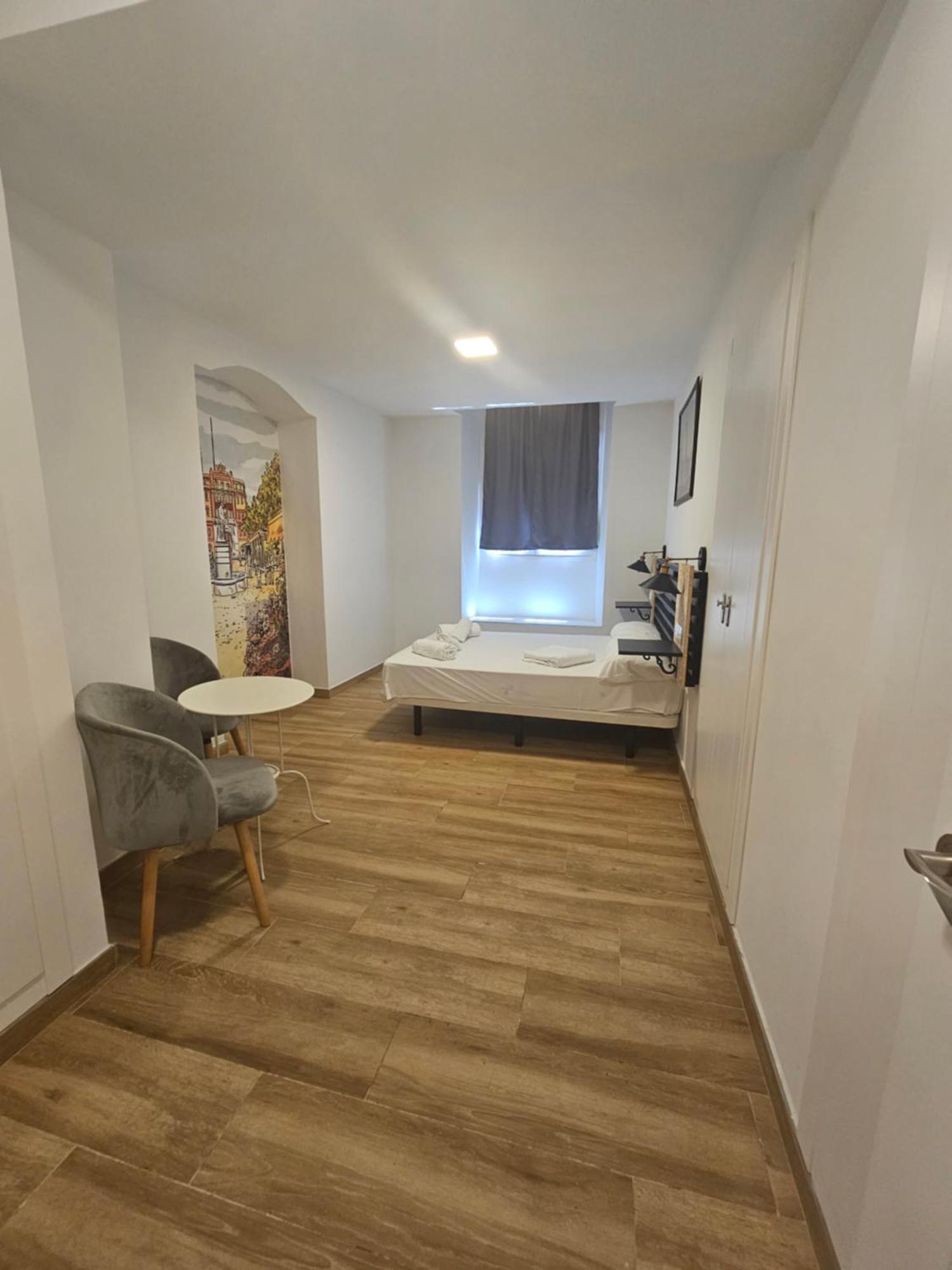 Apartamentos Plaza Santo Domingo Кадис Экстерьер фото